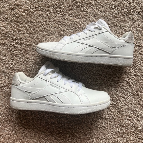 Womens Reeboks - size 6 White/Silver - Picture 2 of 10